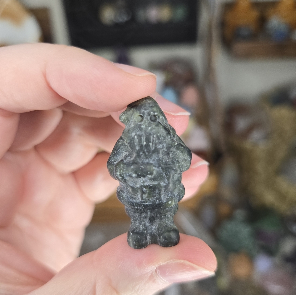 ONE Mini Santa Clause Christmas Crystal Carving